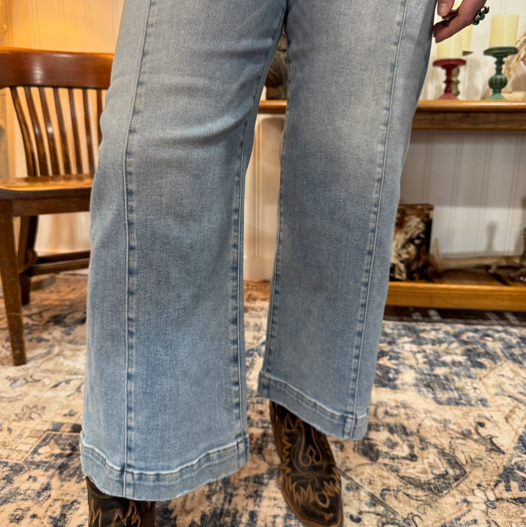 High Rise Crop Jean