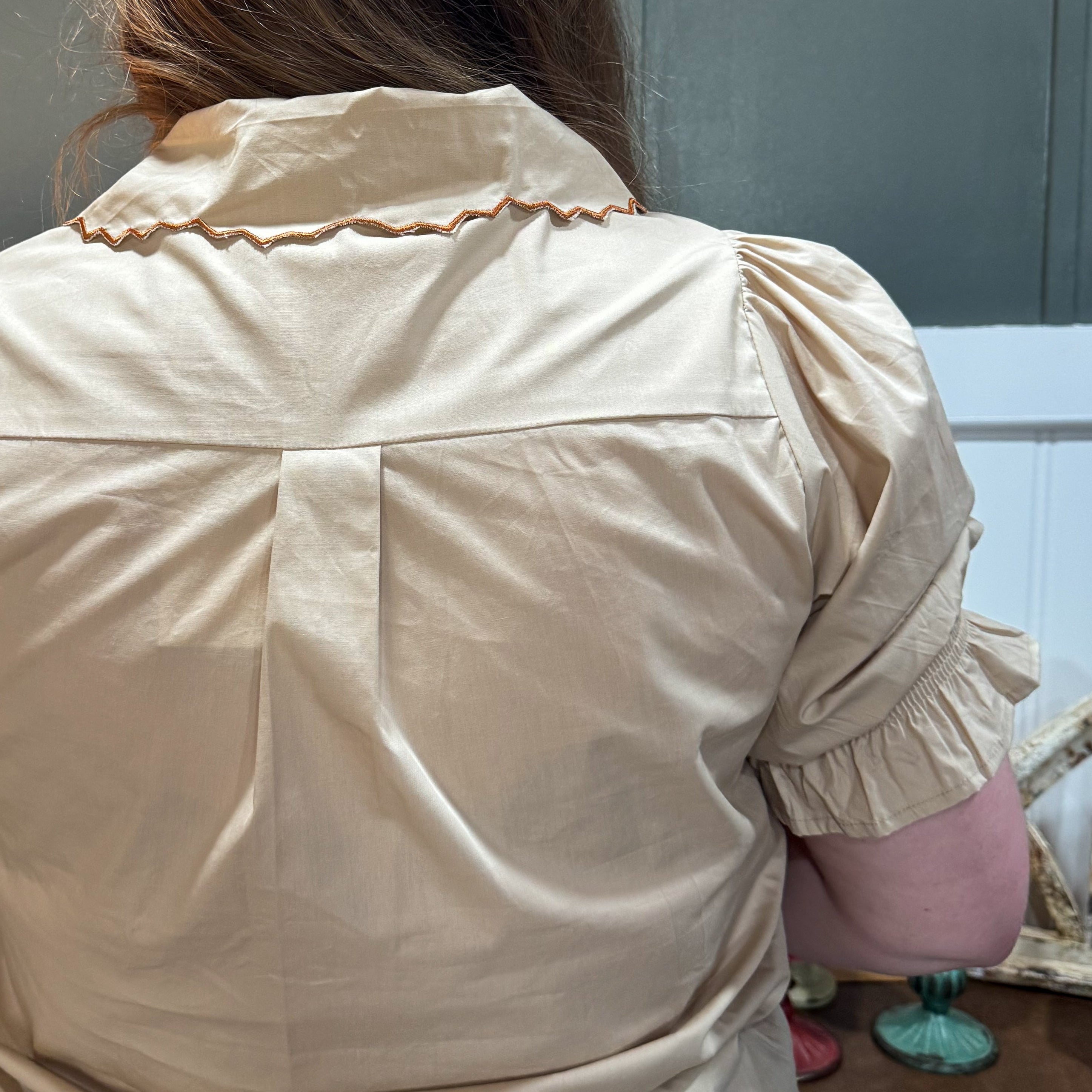 Embroidered Scallop Collar Blouse