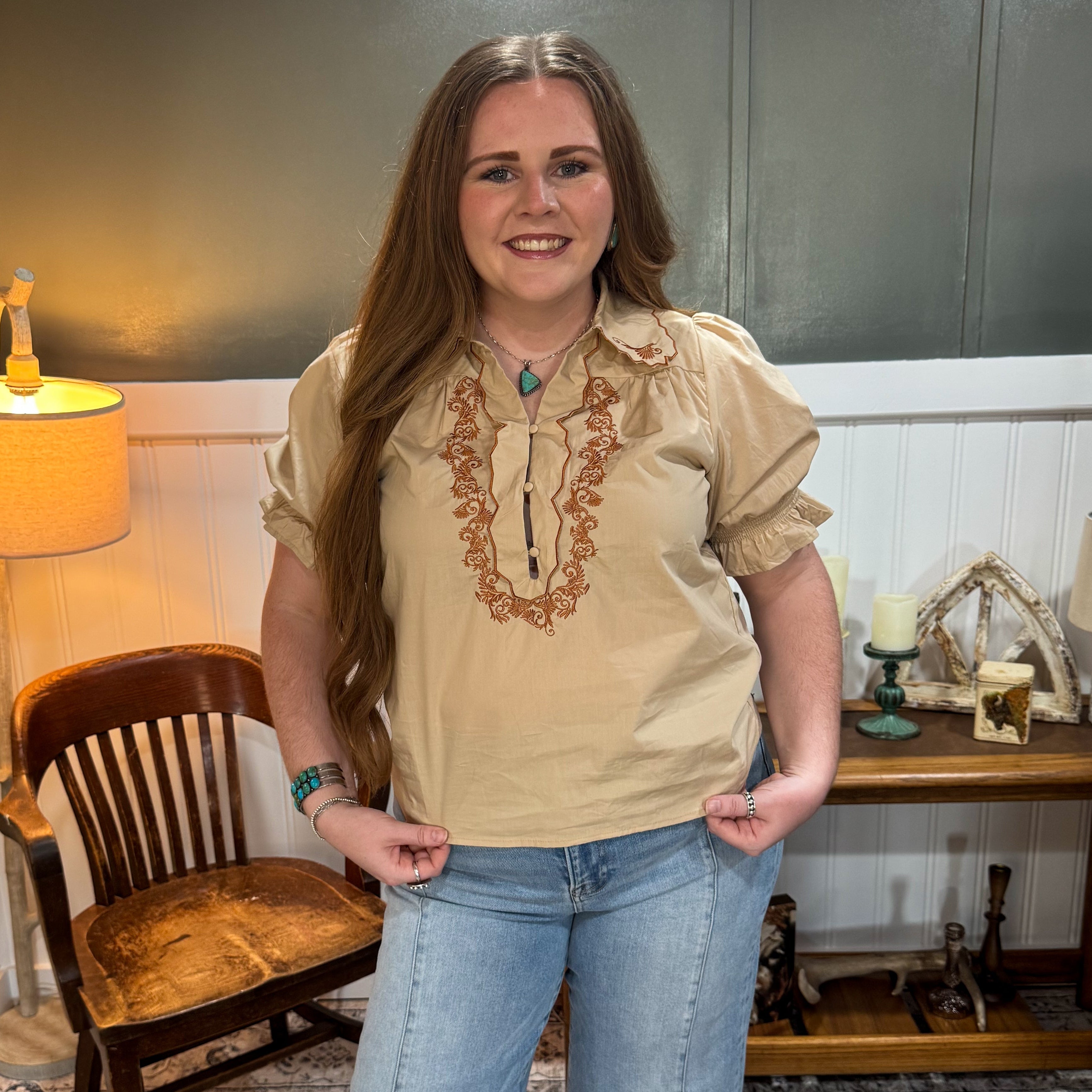 Embroidered Scallop Collar Blouse