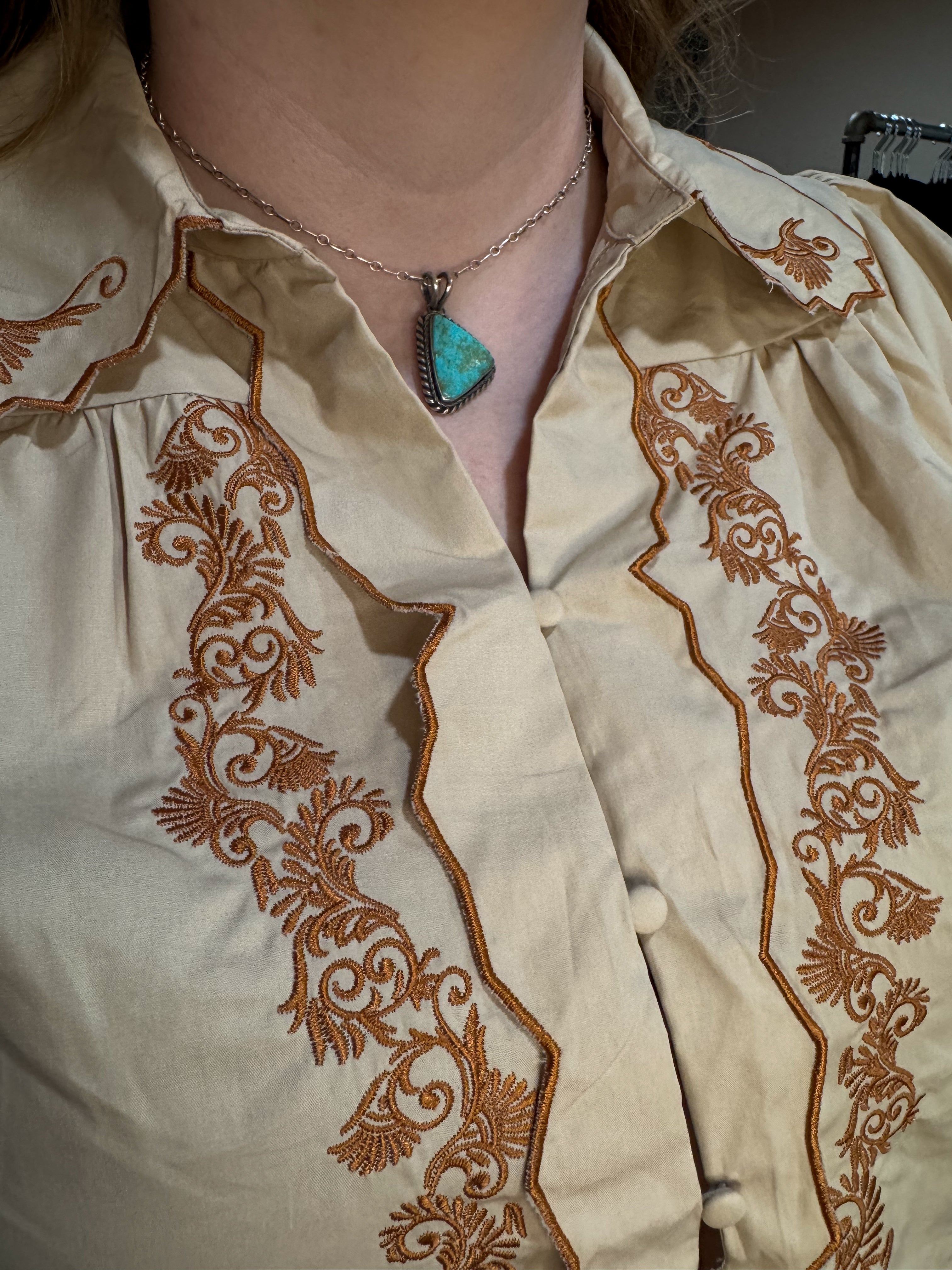 Embroidered Scallop Collar Blouse