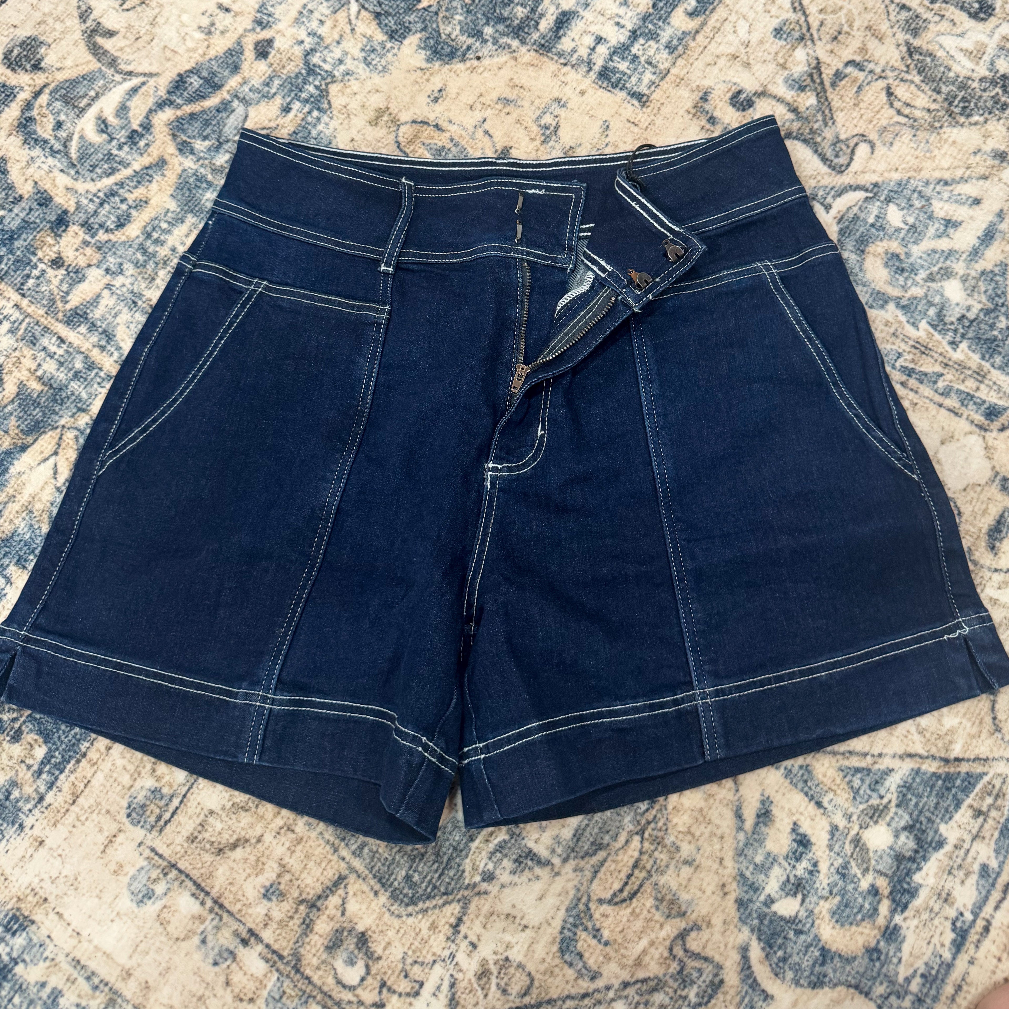 Loretta Shorts