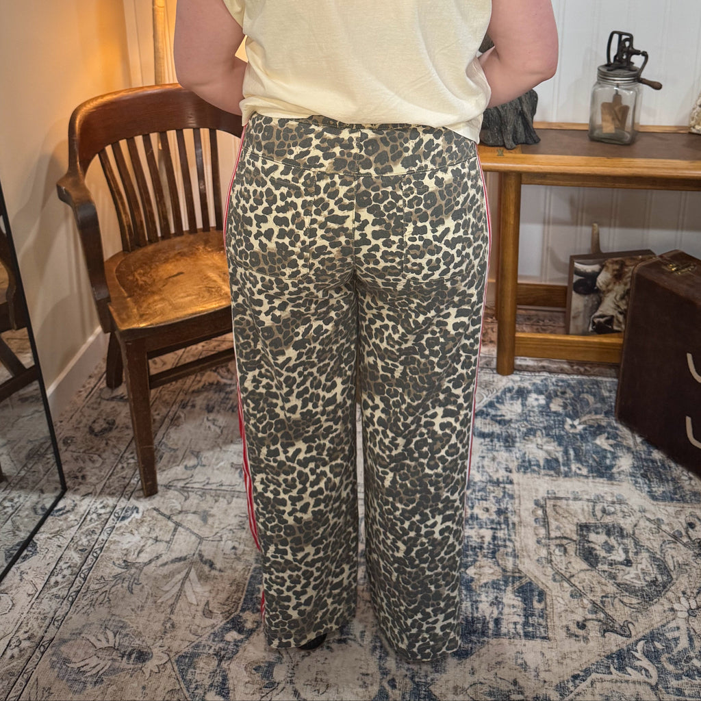 Sport Stripe Leopard Pant