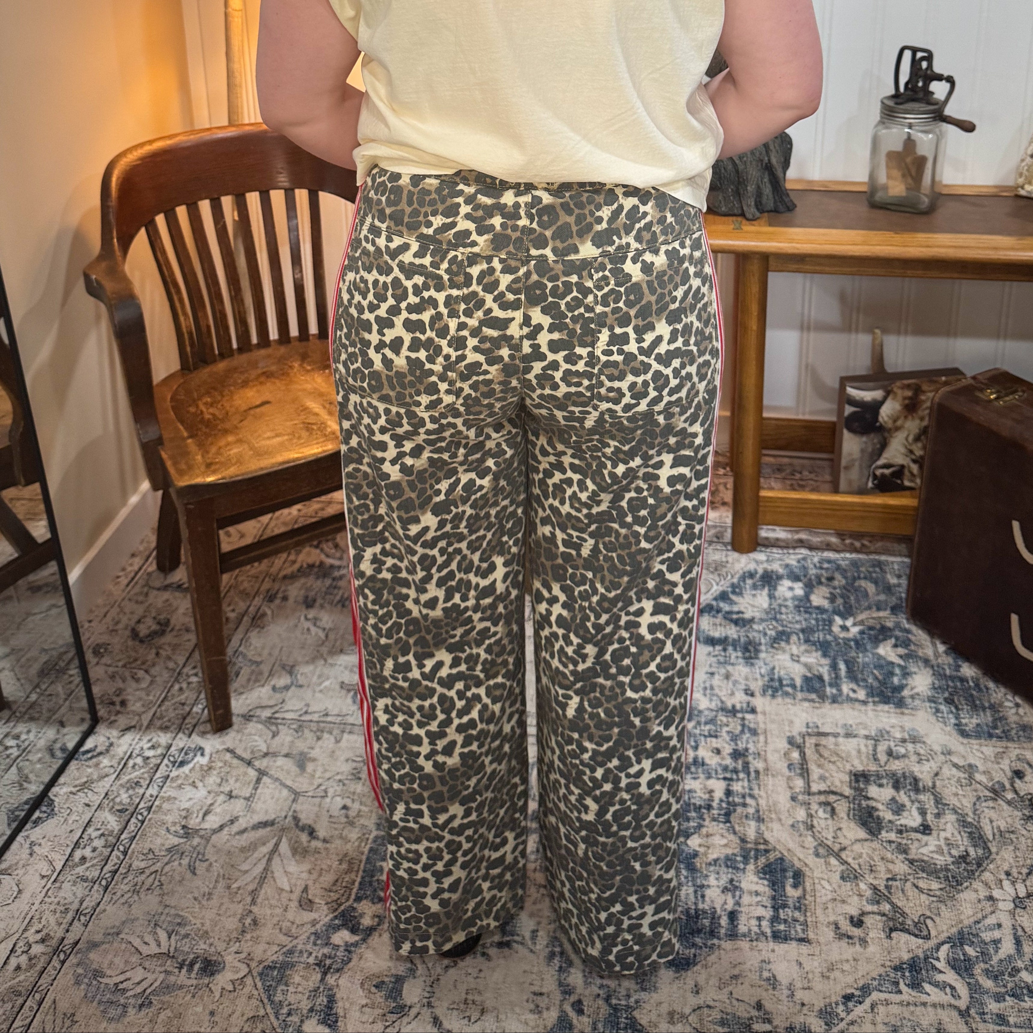 Sport Stripe Leopard Pant